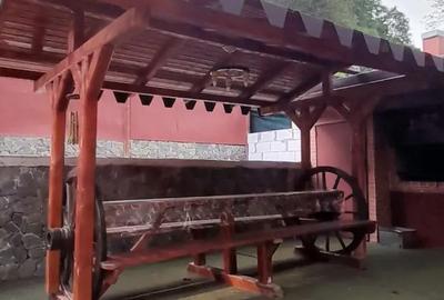 Casă cu 6 camere în Cugir - 1