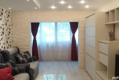 Apartament cu 3 camere decomandat în Dâmbovița - 1