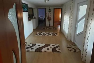 Casă cu 6 camere în Buicești - 4