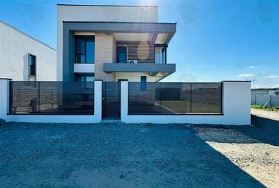 Casă cu 5 camere cu Teren 300 Mp în Berceni