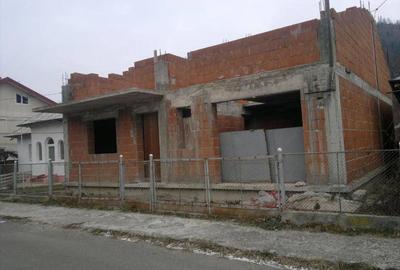 VANZARE Casa in constructie Bicaz - 3