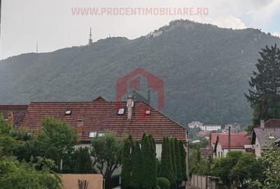 EXCLUSIVITATE! Casa de vanzare, 2 camere - situata in Centrul Istoric !