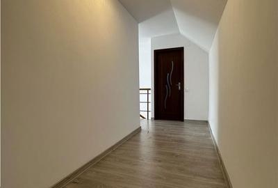 Casă cu 5 camere cu Teren 200 Mp în Central - 13