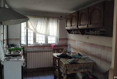 500 m de parcul Chindia, Constantin Brancoveanu, stradal prima linie, 3 deschideri, micro 4 - 7