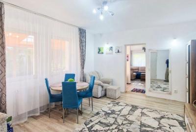 Casa cu 4 camere, terasa acoperita, curte de 700 mp, zona - 8