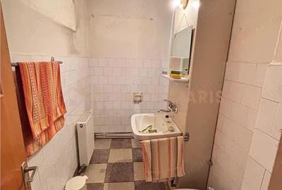 Apartament cu 3 camere decomandat în Central - 1