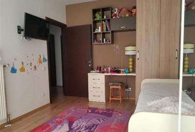 Apartament cu 3 camere decomandat în Vitan - 3
