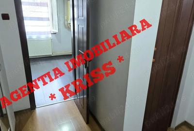 Apartament cu 3 camere semidecomandat în Banat - 1