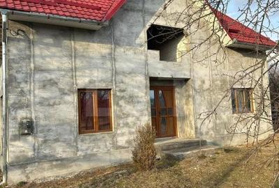 Casă cu 4 camere în Coldău - 8