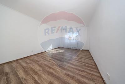 Apartament spatios cu 2 camere de vanzare - 10