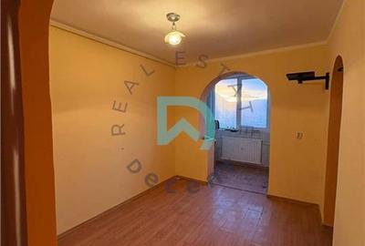 Apartament cu 3 camere decomandat în Vlahuță - 14