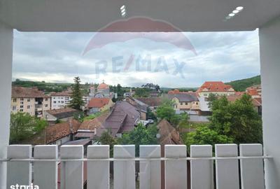Apartament cu 3 camere în Central - 12
