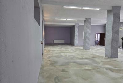 Spațiu comercial, de 250 mp, în Central - 1