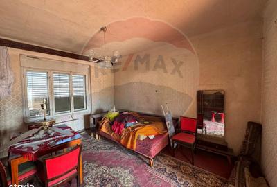 Casă cu 2 camere cu Teren 1008 Mp în Pârneava - 2