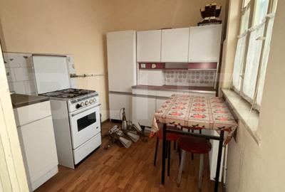 Casă cu 5 camere cu Teren 720 Mp în Ultracentral - 2