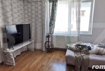 Casă cu 5 camere cu Teren 2100 Mp în Luna - 8