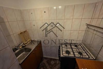 Apartament cu 3 camere decomandat în Răcădău - 9