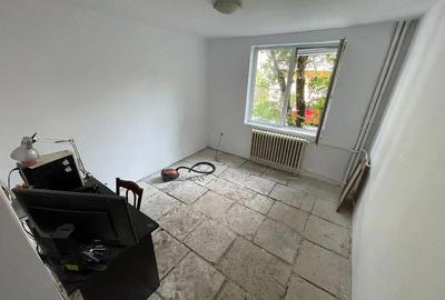 Apartament cu 3 camere decomandat în Exterior Vest - 8