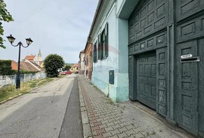 Ap. 2 camere + pivni?a boltita, str. Nicolae Iorga