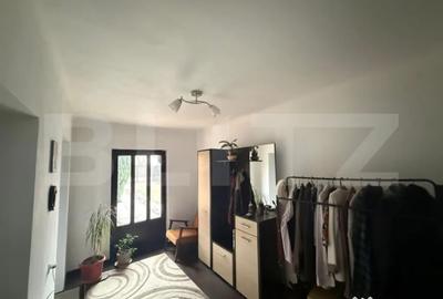 Casă cu 4 camere cu Teren 1237 Mp în Central