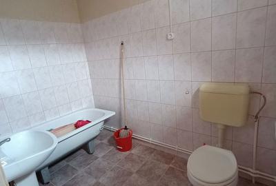Casă cu 2 camere cu Teren 720 Mp în Central - 8