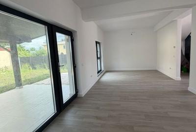 Casă cu 4 camere în Central - 4