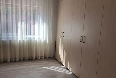 Casă cu 5 camere cu Canalizare în Central - 17