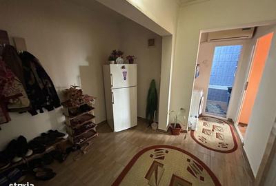 Apartament cu 2 camere decomandat în Obor