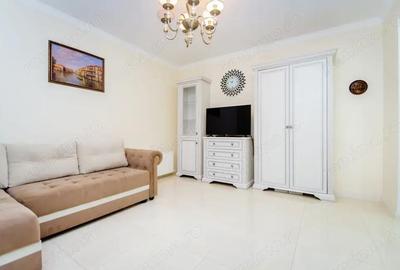 Apartament cu 2 camere decomandat în Tractorul