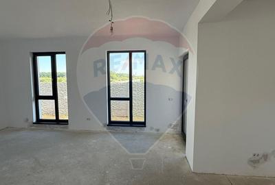 VANZARE Vila cu 4 camere in Pantelimon - 9