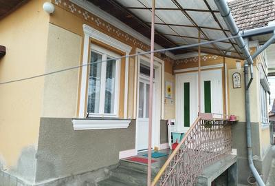 Casă cu 2 camere cu Teren 368 Mp în Viișoara - 2