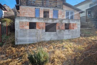 Casă cu 3 camere cu Teren 720 Mp în Apahida - 2