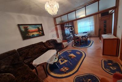 Casa cu 5 camere de vanzare la strada Principala - 4