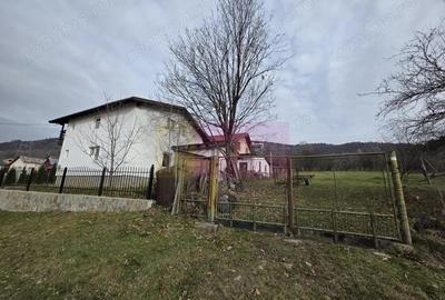 Vila de vacanta cu 4 camere de vanzare in Valea Doftanei - 12