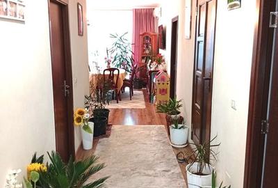 Casă cu 5 camere cu Teren 700 Mp în Central - 6