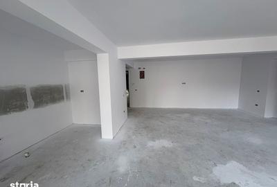 Apartament cu 4 camere în Central - 1