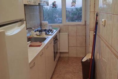 Apartament cu 3 camere semidecomandat în Giurgiului - 1