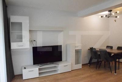 Apartament cu 5 camere, 3 bai, curte situat in vila, zona Tractorul - 5