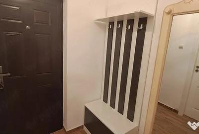 Garsonieră semidecomandată în Apărătorii Patriei - 2