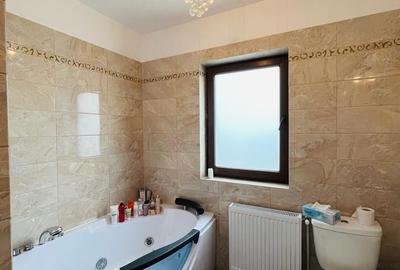 Casă cu 4 camere cu Canalizare în Palazu Mare - 27