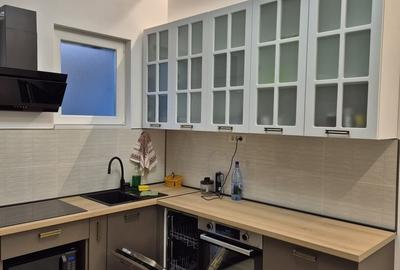 Sfintii Voievozi, langa Calea Victoriei - 11