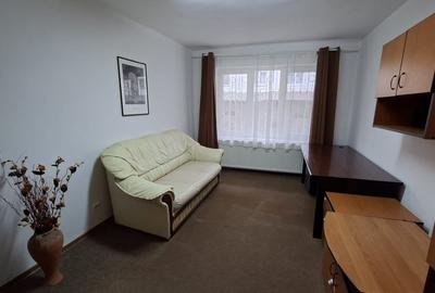 Apartament cu 2 camere decomandat, mobilat în Tudor