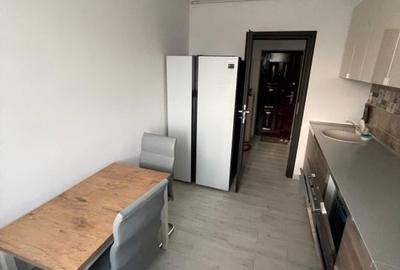 Apartament cu 3 camere decomandat în Roșu - 2