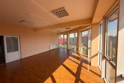 Spațiu comercial, de 1,700 mp, în Central - 1