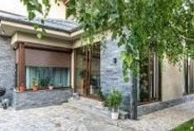 Casă individuală cu 5 camere cu Canalizare în Central - 2