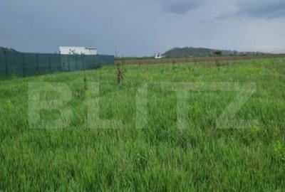 Teren de 800 mp, în Bod