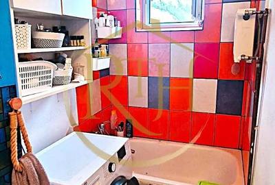 Vand apartament cu 4 camere in zona spitalul judetean,comision ,,0'' - 2