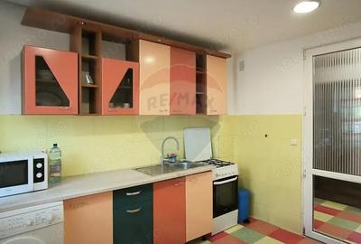 Apartament cu 3 camere semidecomandat în Mediaș - 4