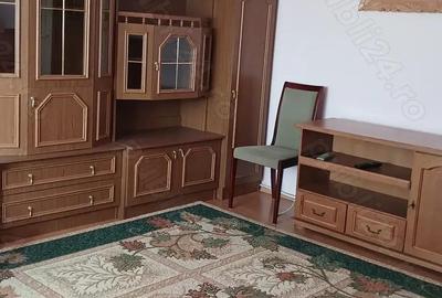 Bd.Bucuresti, 3 camere decomandat, etaj 4 cu acoperis, 85 000 euro - 2