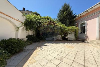 Casa interbelica de vanzare - probabil cea mai frumoasa din Roman - 14